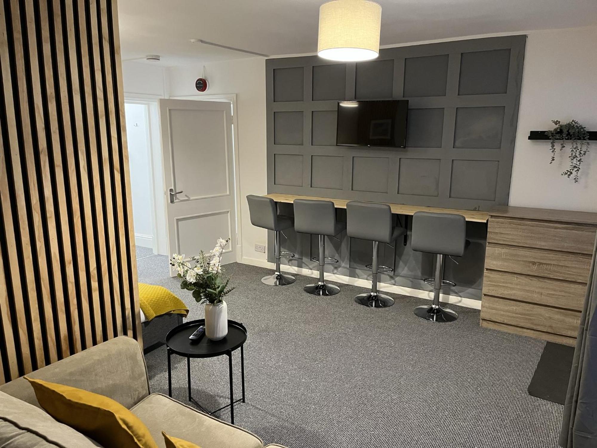 The Cozy Apartment Gloucester Bagian luar foto