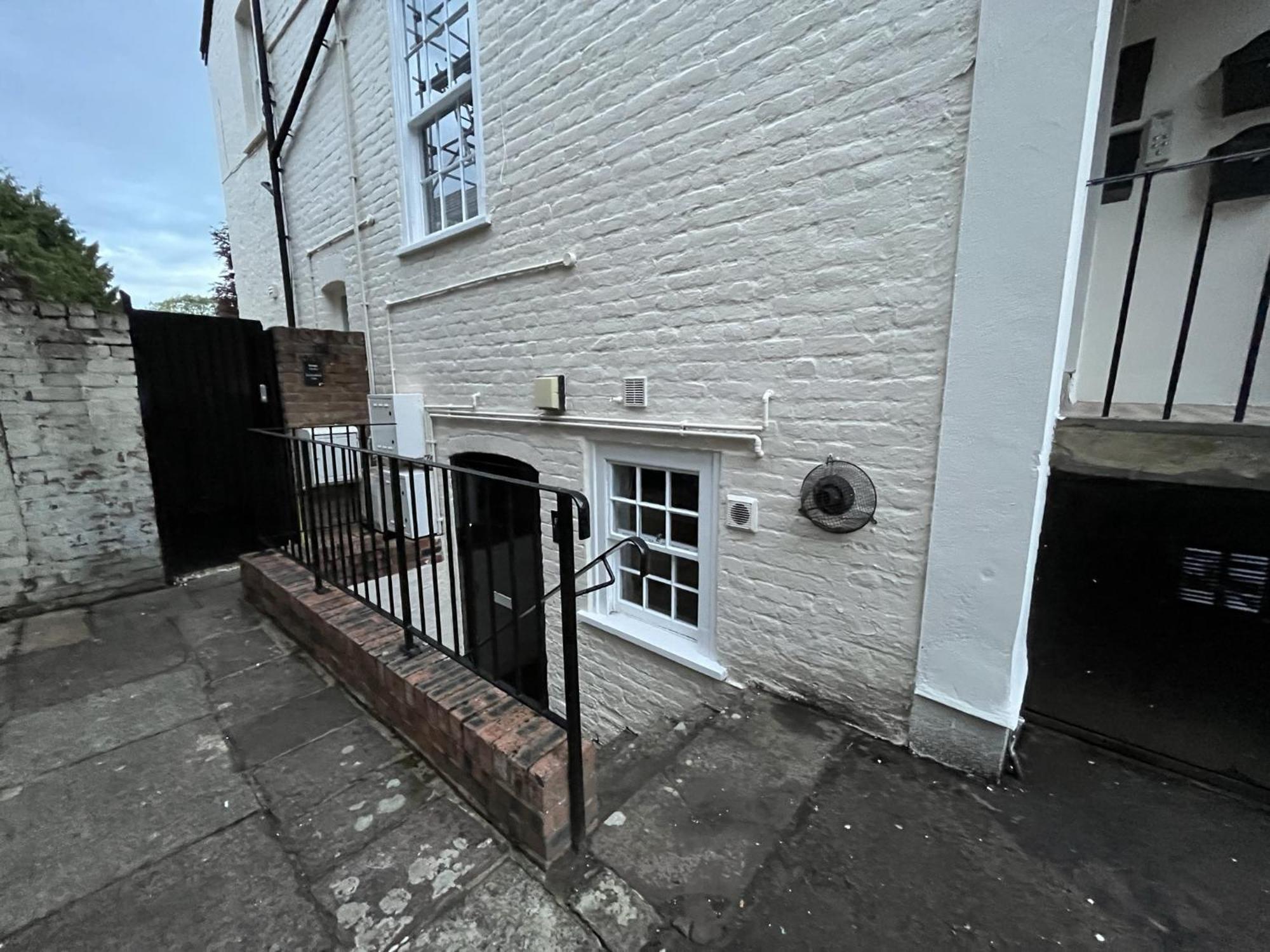 The Cozy Apartment Gloucester Bagian luar foto